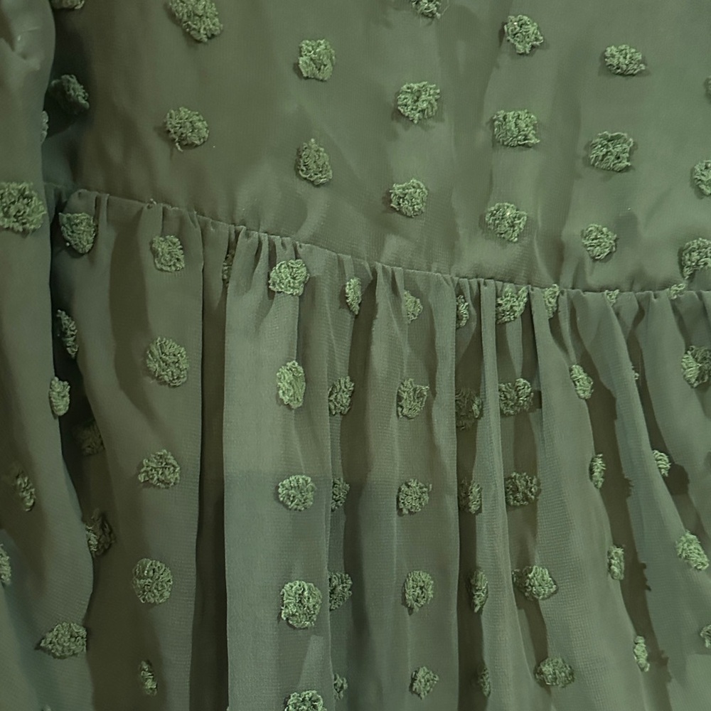 Elegant Green Women's Top - Picture 5 of 5